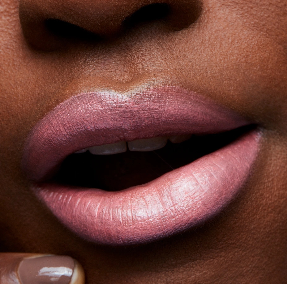 MAC Cosmetics Lipstick Frost Angel 3gr képe 4